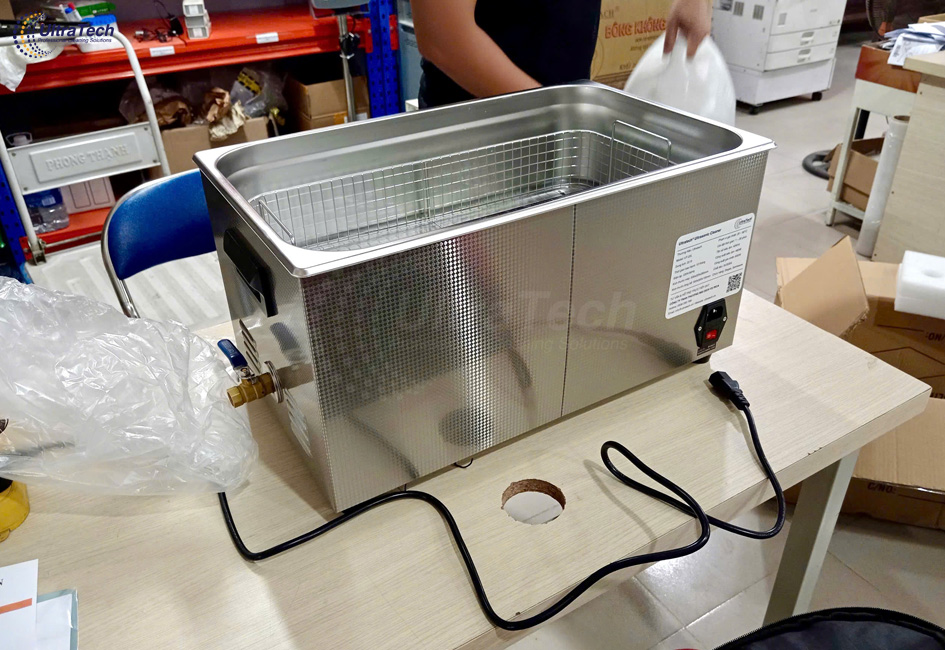 be-rua-sieu-am-rua-linh-kien