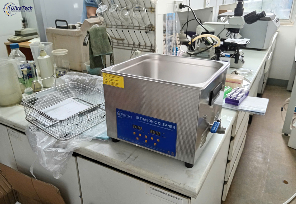 rua-dung-cu-phong-thi-nghiem