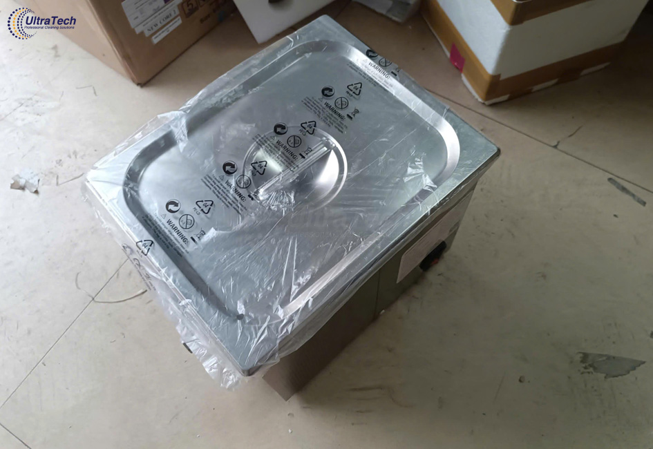 rua-linh-kien-xe-may-bang-be-rua-sieu-am