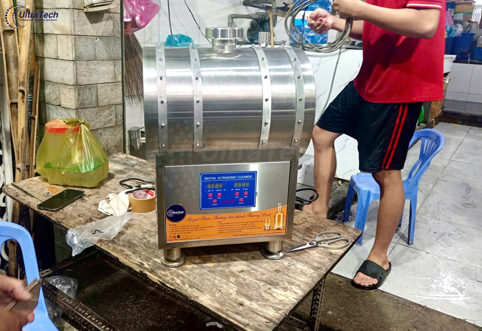 ban-giao-may-lao-hoa-ruou-cho-nha-hang-hai-san-thu