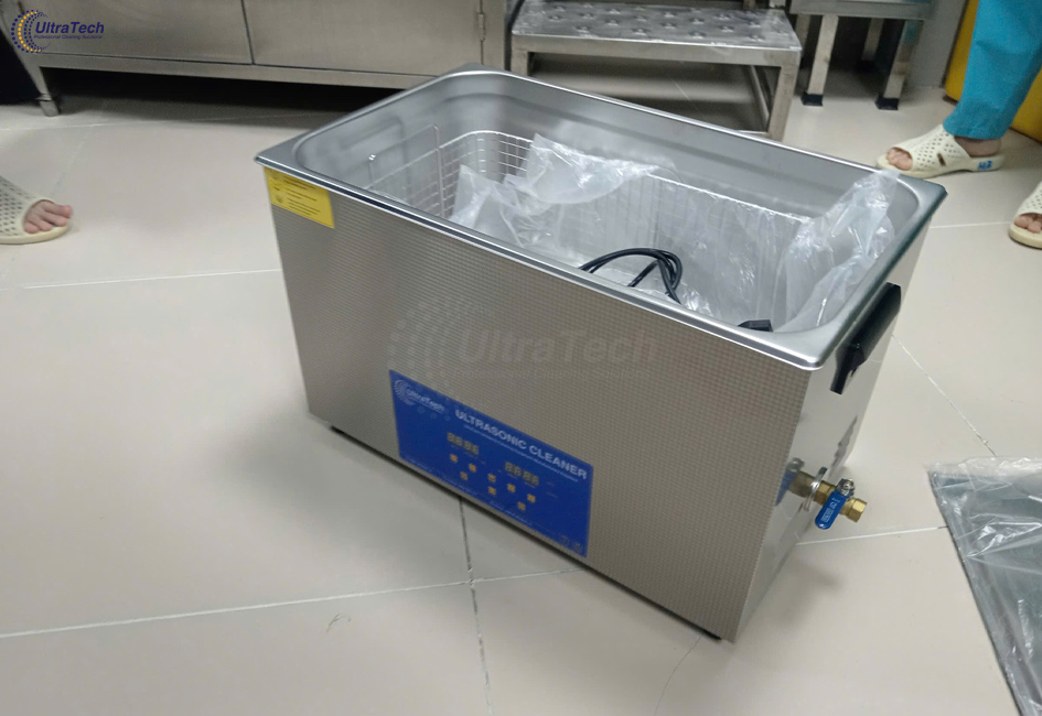 khu-trung-dung-cu-y-te-bang-be-rua-sieu-am