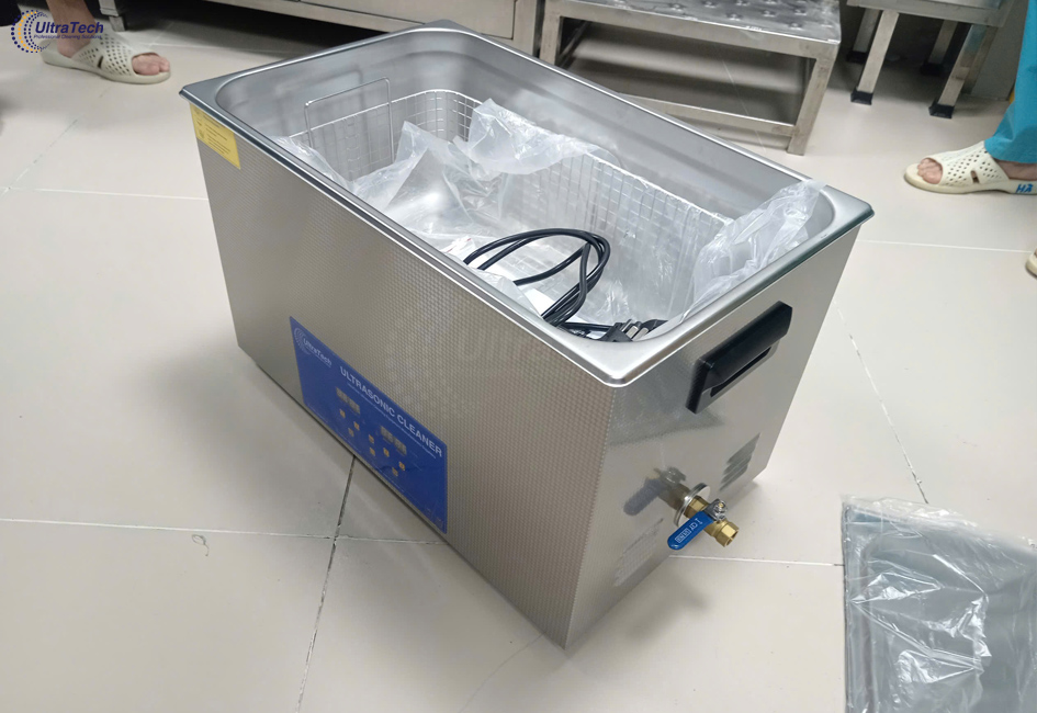 khu-trung-dung-cu-y-te-bang-be-rua-sieu-am