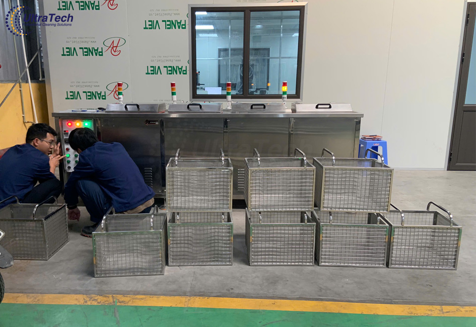 be-sieu-am-4-bon-rua-linh-kien-co-khi