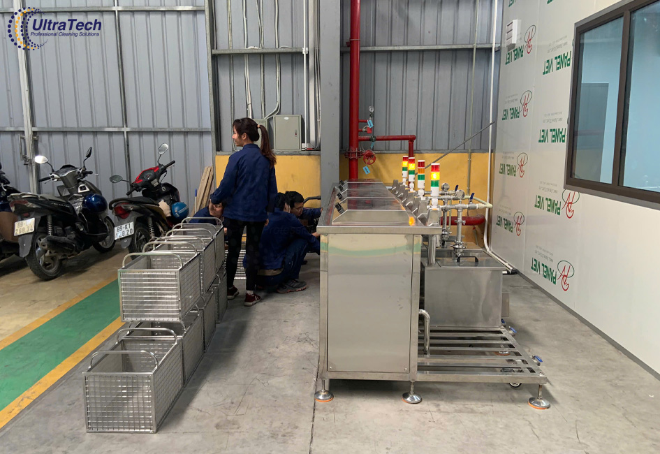 be-sieu-am-4-bon-rua-linh-kien-co-khi