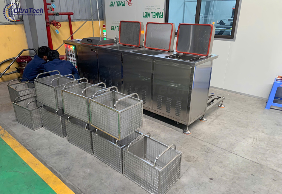 be-sieu-am-4-bon-rua-linh-kien-co-khi