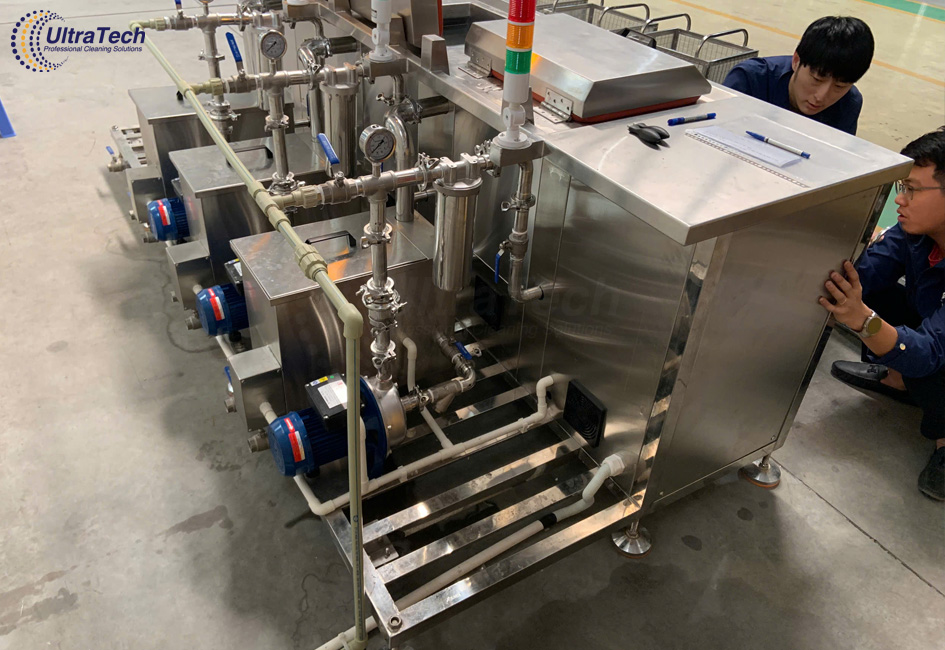 be-sieu-am-4-bon-rua-linh-kien-co-khi