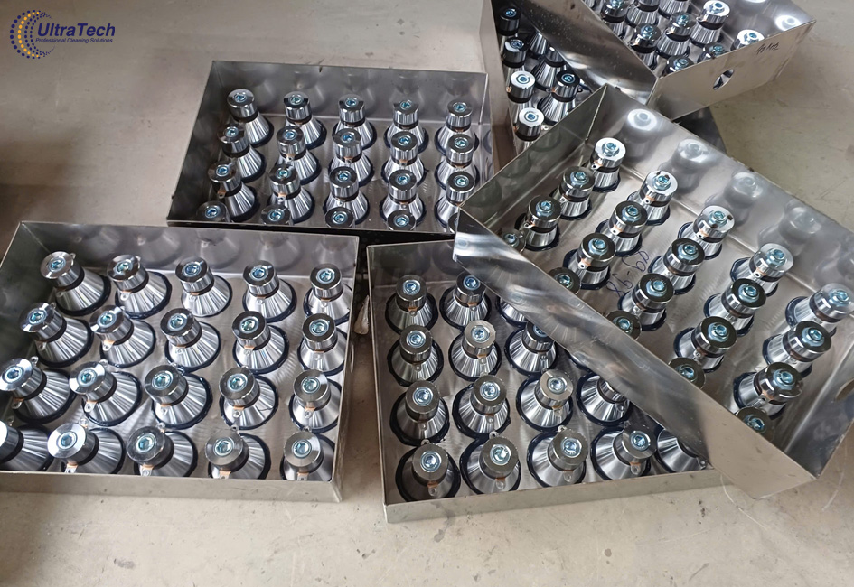 bo-chuyen-doi-song-sieu-am-tich-hop-loat-be-co-san-rua-linh-kien