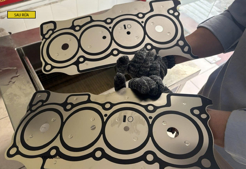 be-rua-sieu-am-cong-nghiep-rua-sach-bui-ban-bam-tren-tam-dong-va-tam-inox