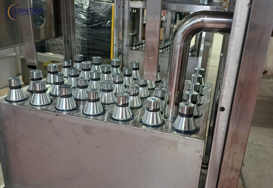 be-rua-sieu-am-cong-nghiep-rua-sach-bui-ban-bam-tren-tam-dong-va-tam-inox