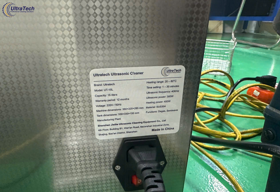 rua-linh-kien-co-khi-bam-dau